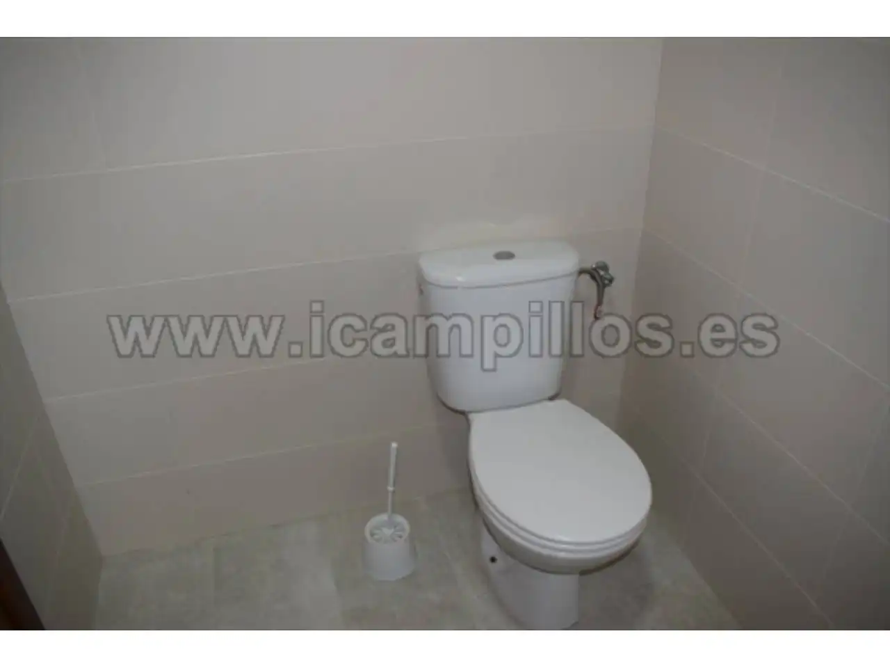 Local comercial en venda a Baena, imagen 7