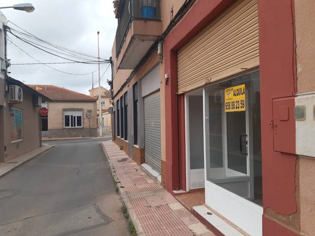 Local comercial en Alquiler en Calle el Pifano, 8 en Los Belones