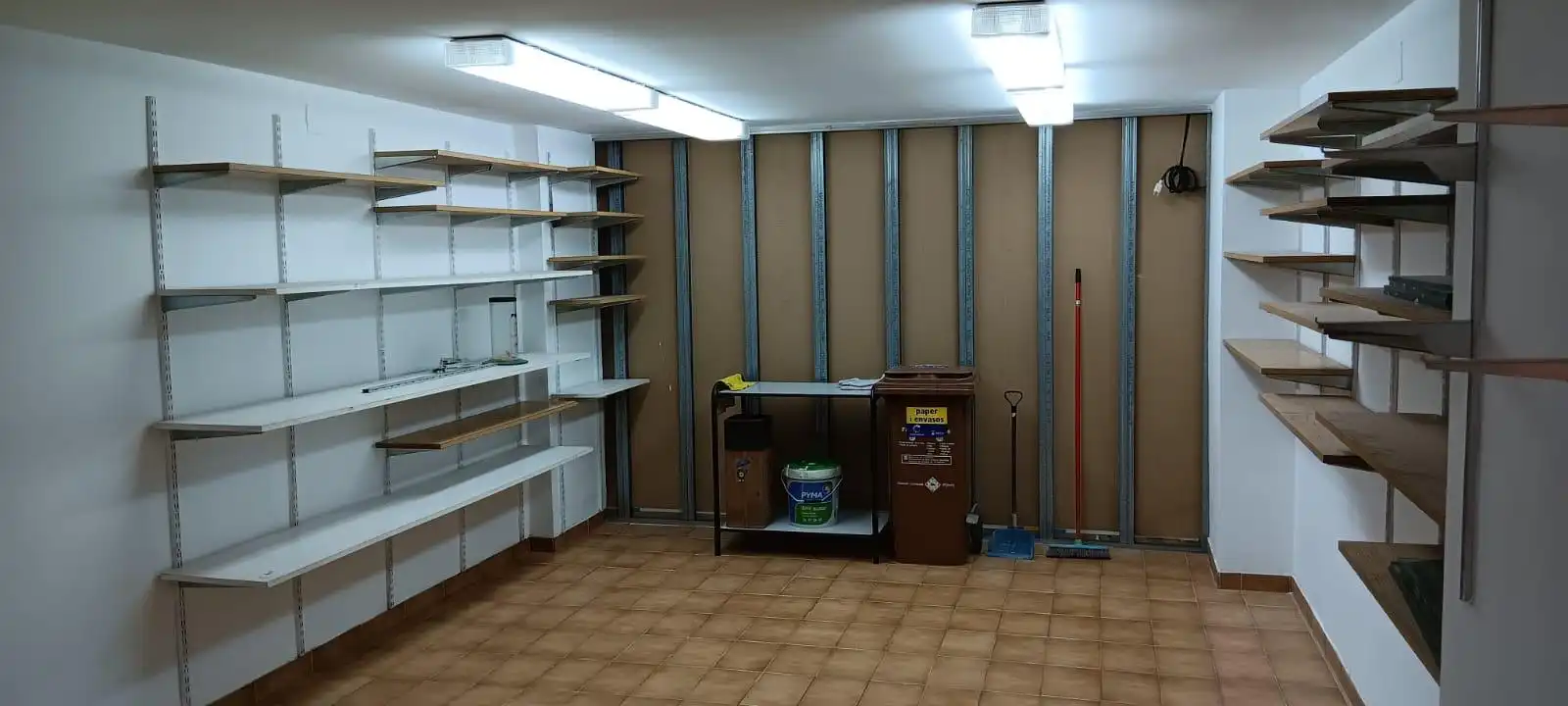 Geschaftsraum zur Miete in Roda de Ter