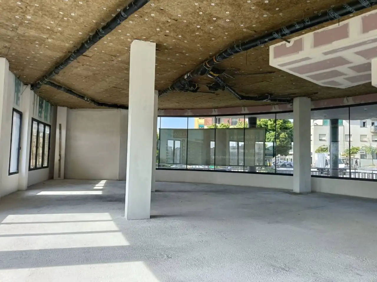 Local comercial de lloguer a Avenida Francesc Ribas 56, imagen 3