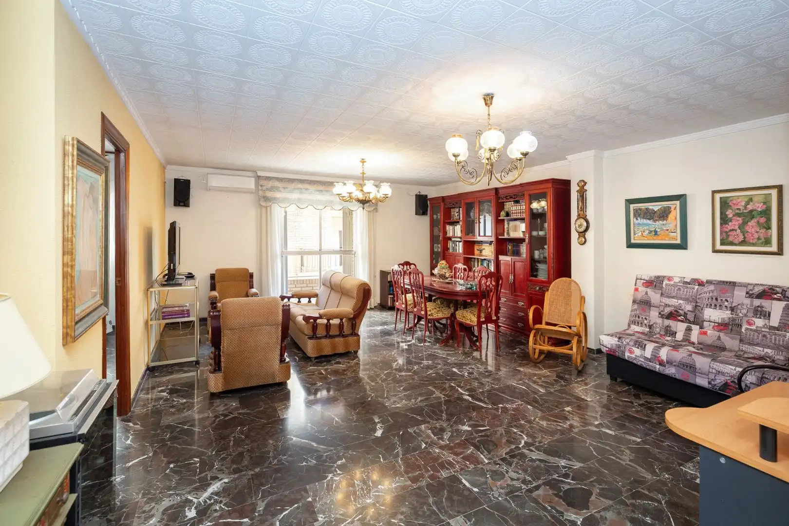 Sala de estar de Casa adosada en venta en Motril con Aire acondicionado, Calefacción y Terraza