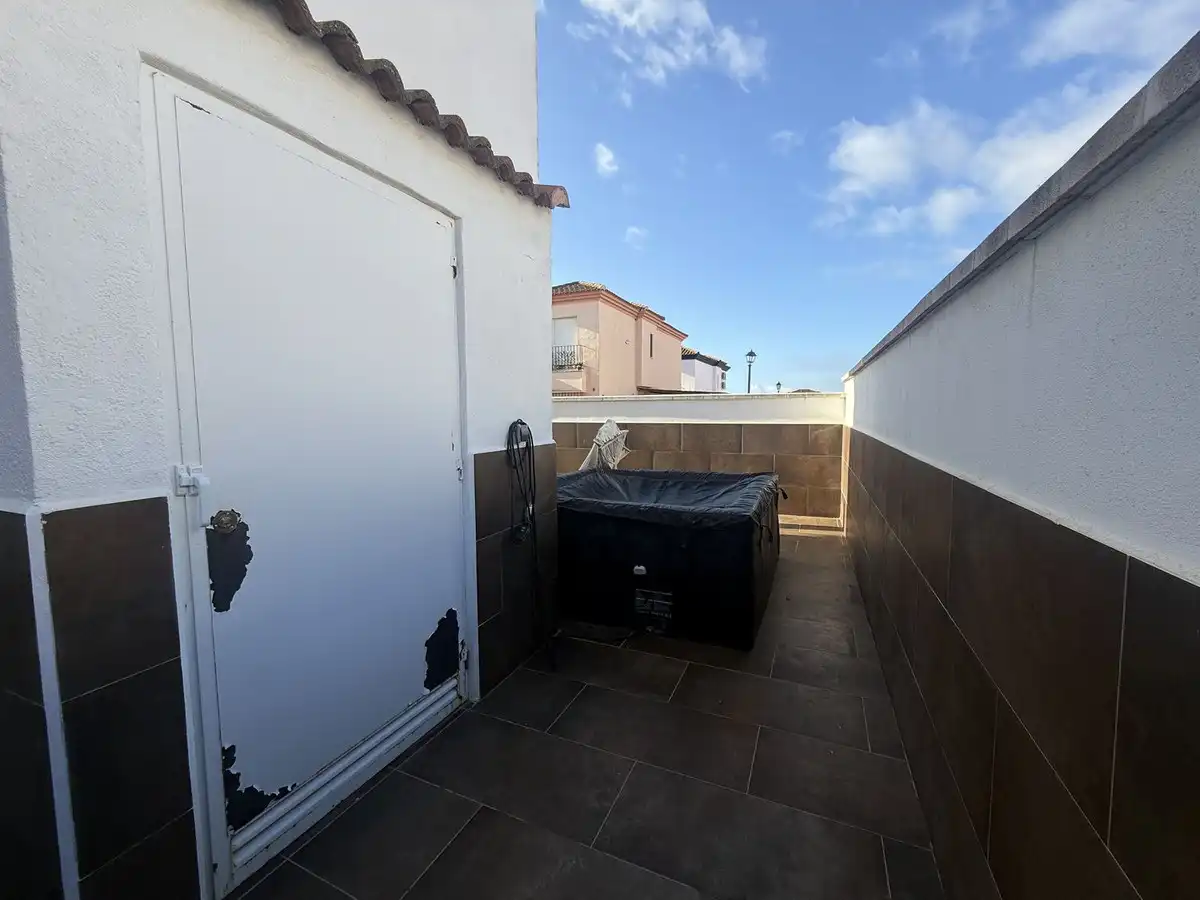 Terrasse von Haus oder Chalet zum Verkauf in Fuente de Piedra mit Klimaanlage, Privatgarten und Terrasse