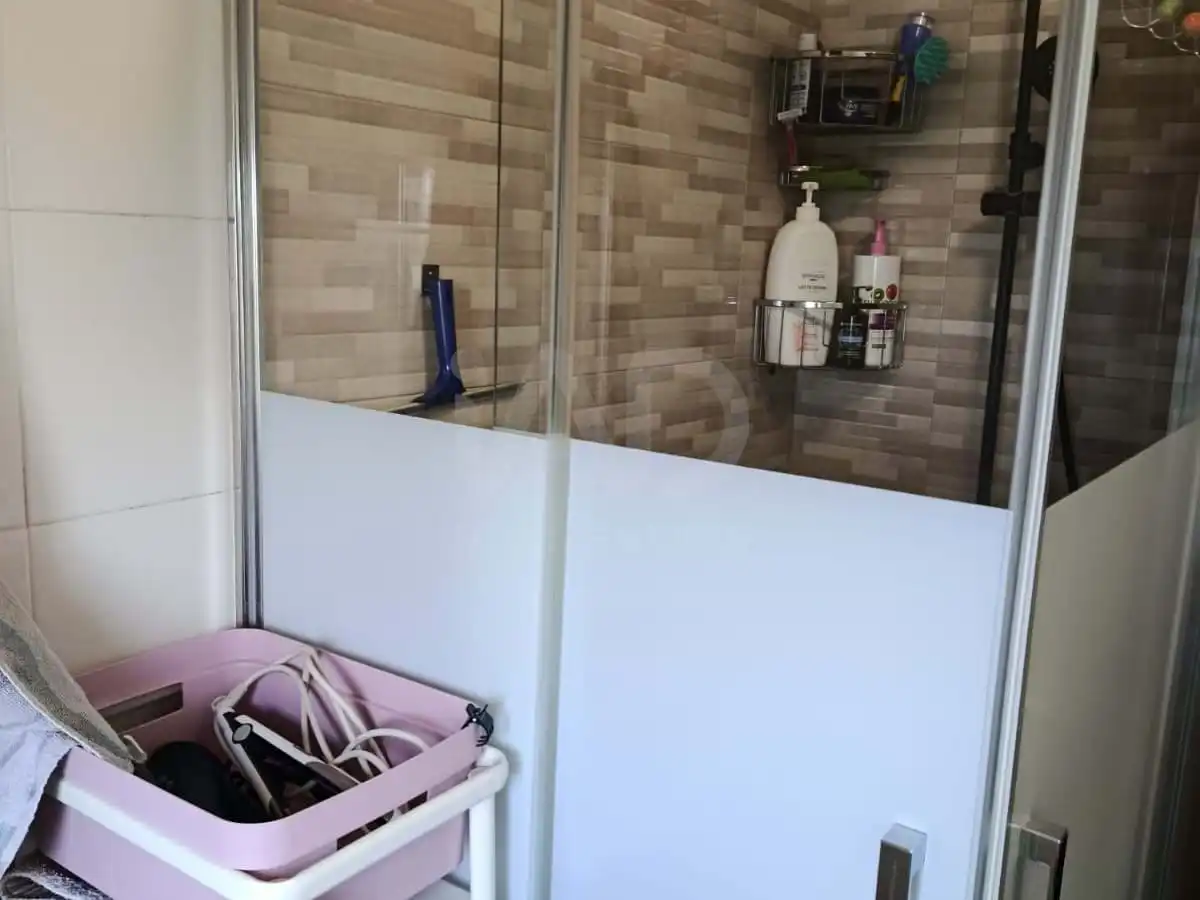 Bany de Casa o xalet en venda en Narón amb Calefacció, Terrassa i Piscina