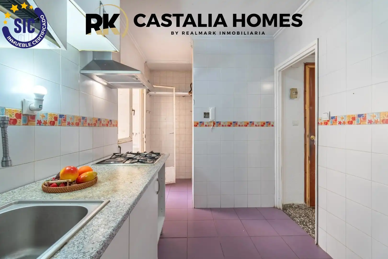 Cocina de Piso en venta en Castellón de la Plana / Castelló de la Plana con Trastero y Balcón