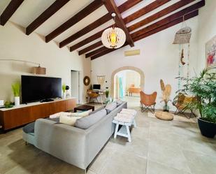 Sala d'estar de Finca rústica en venda en Alcúdia amb Aire condicionat, Calefacció i Jardí privat