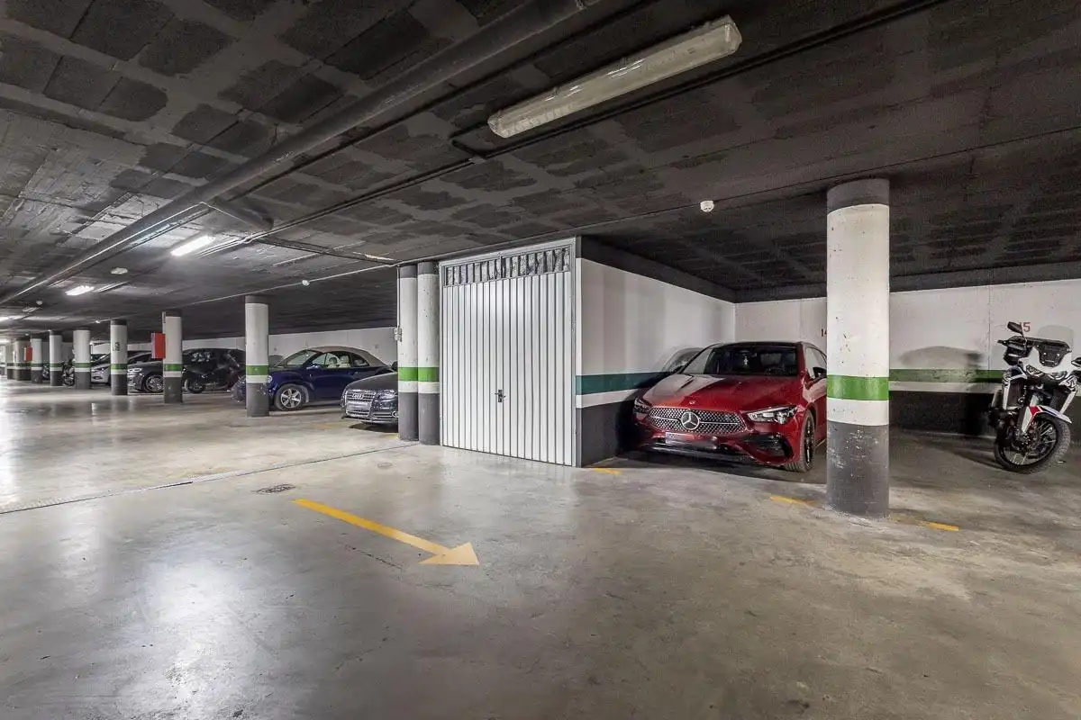 Parking de Piso en venta en Granada con Aire acondicionado, Calefacción y Terraza