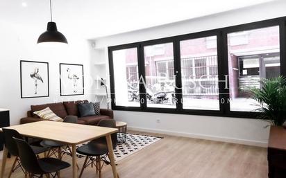 Living room of Flat for sale in  Barcelona Capital  with Air Conditioner, Heating and Parquet flooring