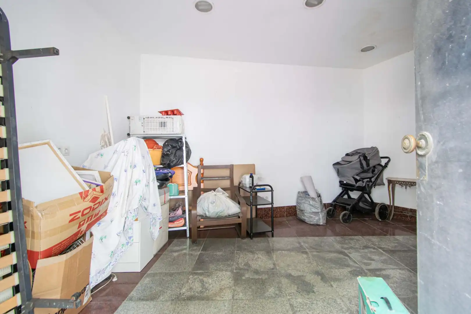 Houses for sale in Sevilla  with Air Conditioner, Terrace and Storage room
