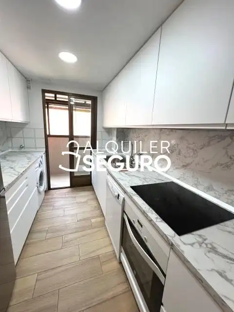 Flat for rent in Yugoslavia , El Carrascal