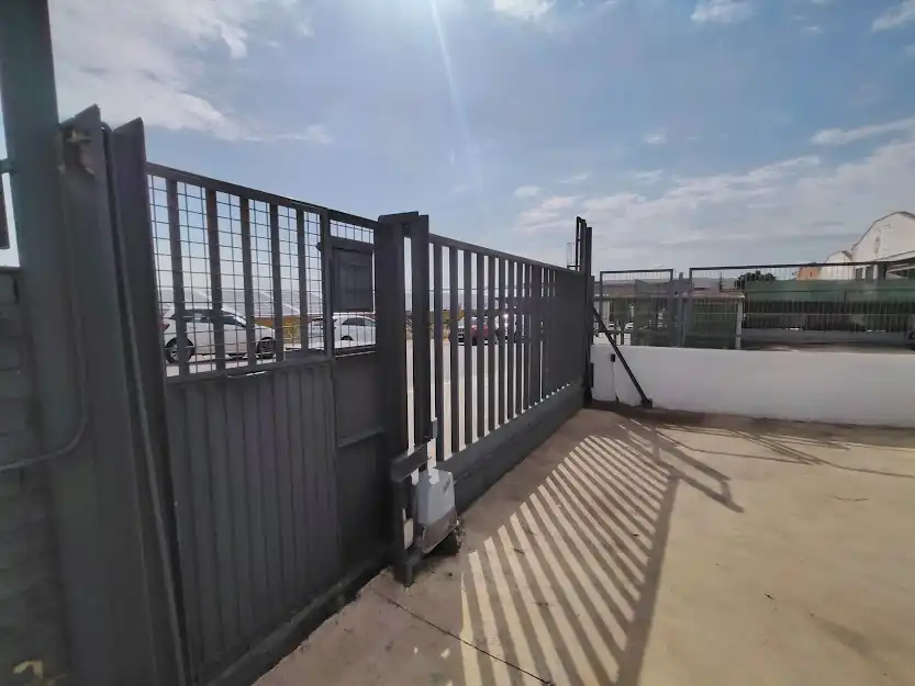Aparcament de Nau industrial en venda en Polinyà amb Calefacció