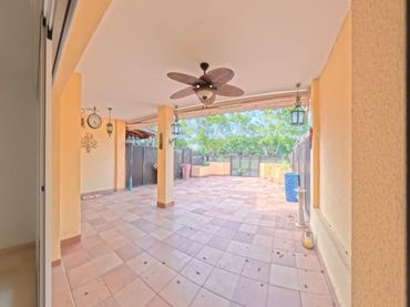 Detached house with pool for sale in Avenida Pintor Fernando Soria