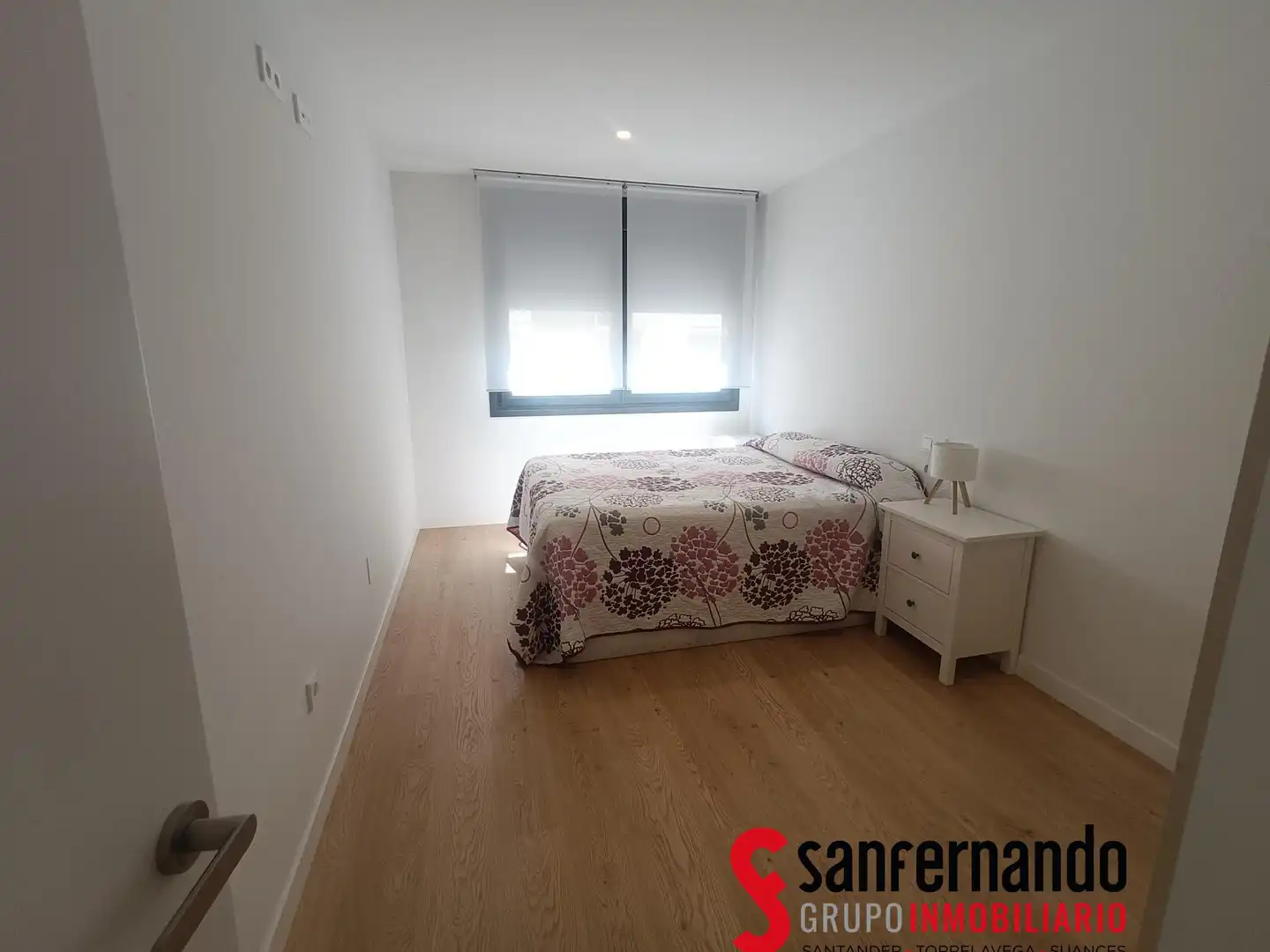 Schlafzimmer von Wohnung zur Miete in Santander mit Heizung, Möbliert und Balkon