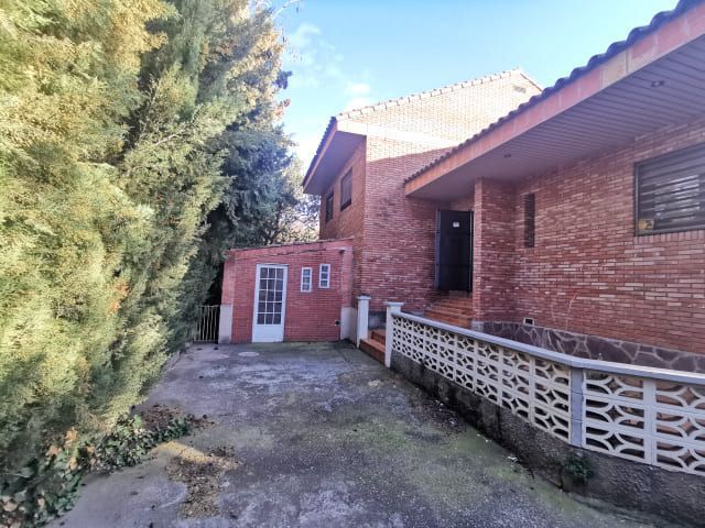 Garden of House or chalet for sale in Utebo  with Private garden and Storage room