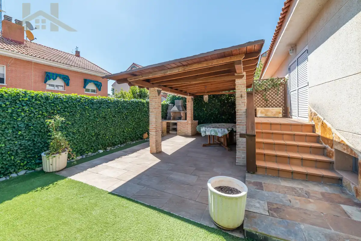Villa avec terrasse à vendre à Calle Salvador Dalí, imagen 2