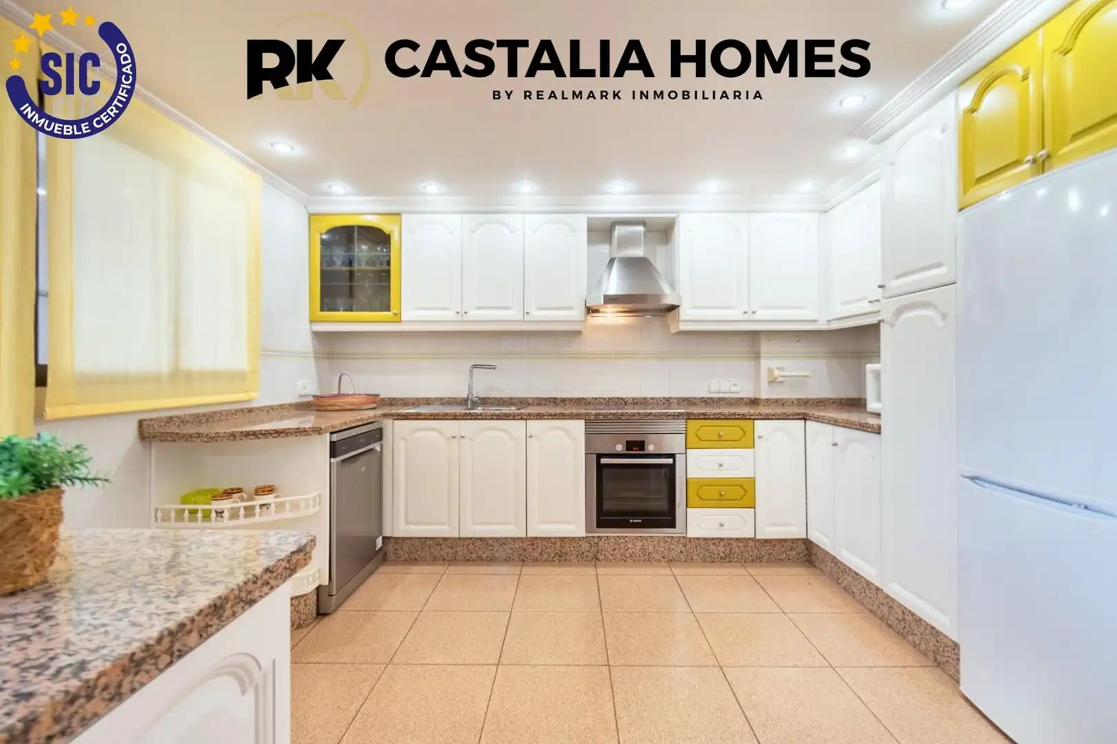Cuina de Pis en venda en Castellón de la Plana / Castelló de la Plana amb Calefacció, Terrassa i Traster