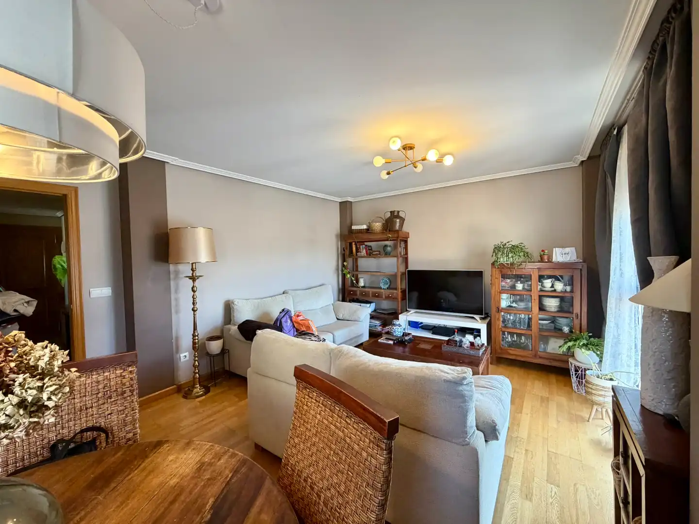 Sala de estar de Piso en venta en Ponferrada con Calefacción, Trastero y Amueblado