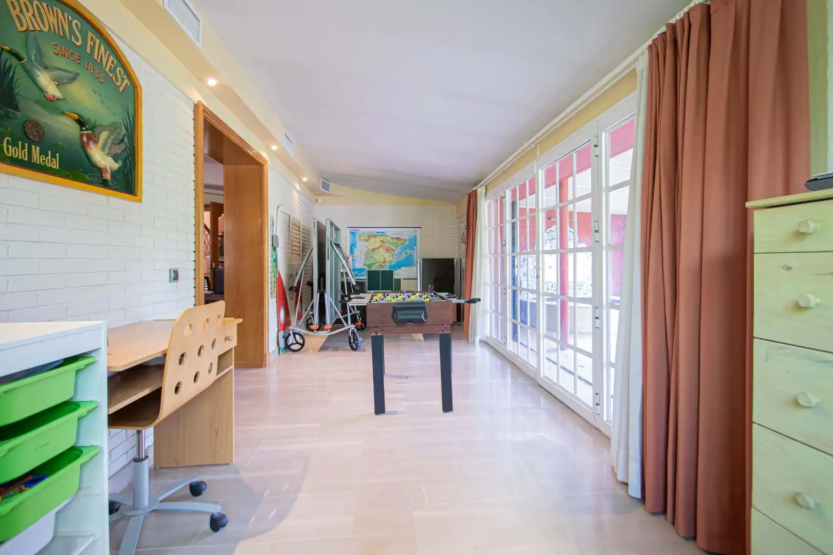 Casa o xalet en venda en Tomares amb Jardí privat, Terrassa i Piscina