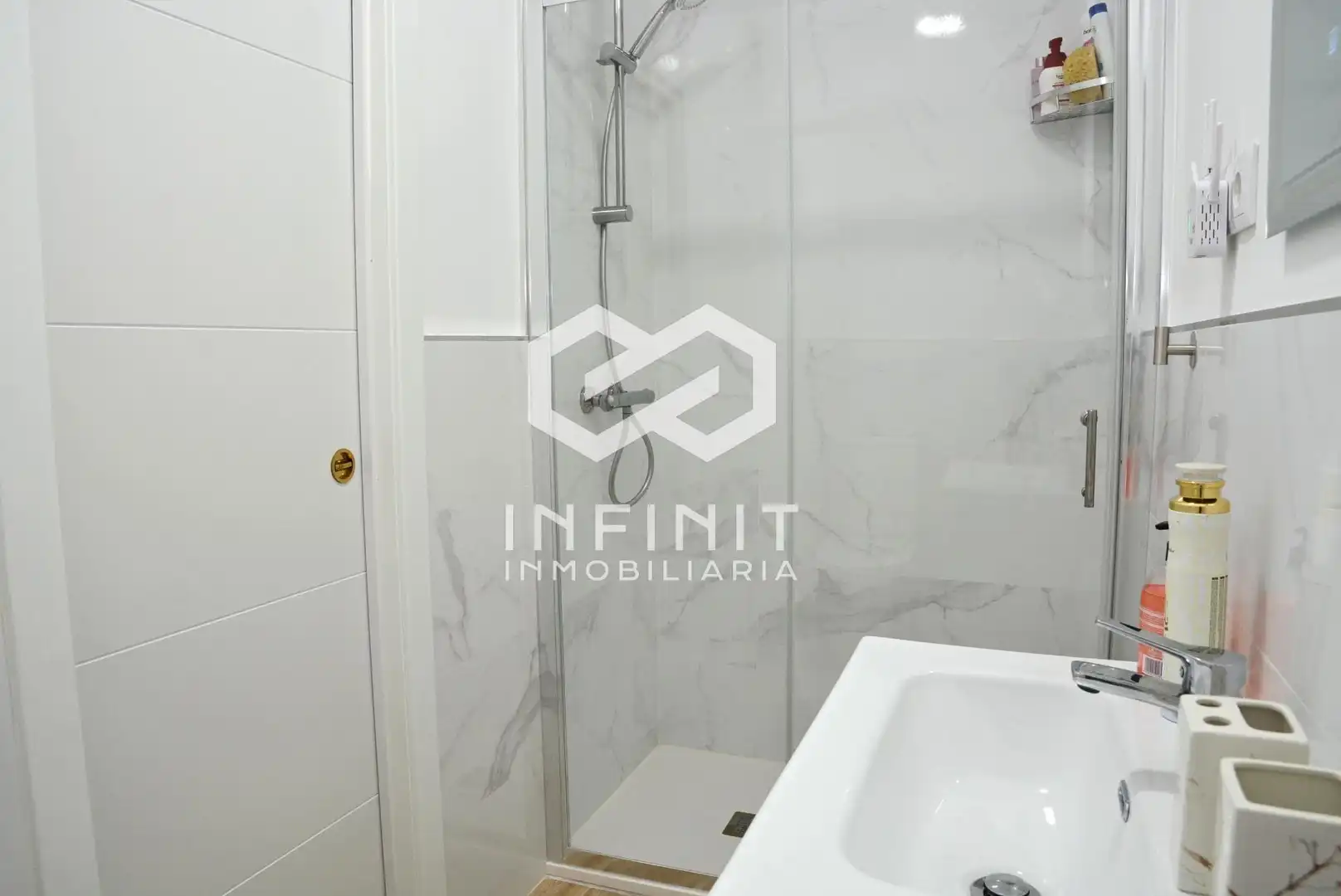 Bathroom of Houses for sale in Mazuecos  with Air Conditioner and Balcony