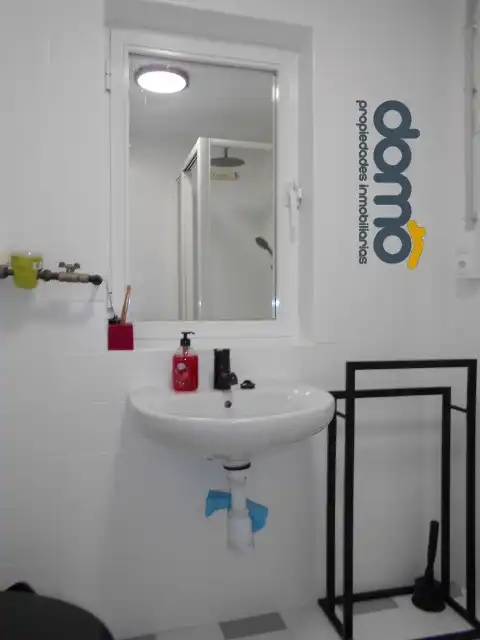Bany de Apartament de lloguer en Granada amb Aire condicionat, Forn i Rentadora