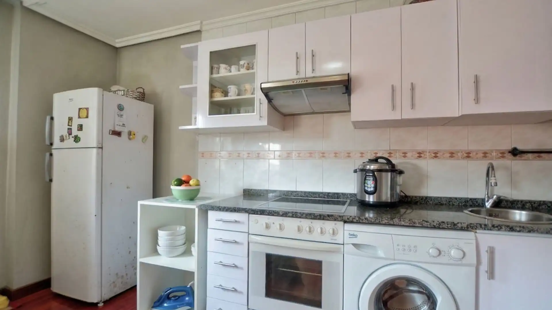 Cocina de Piso en venta en Avilés con Piscina