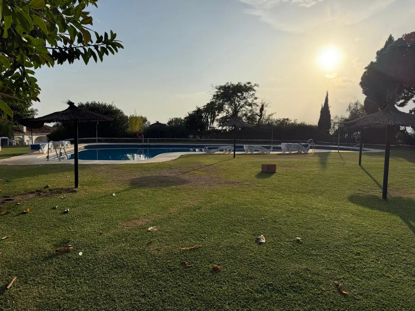 Piscina de Casa adosada en venda en Marbella amb Aire condicionat, Calefacció i Terrassa