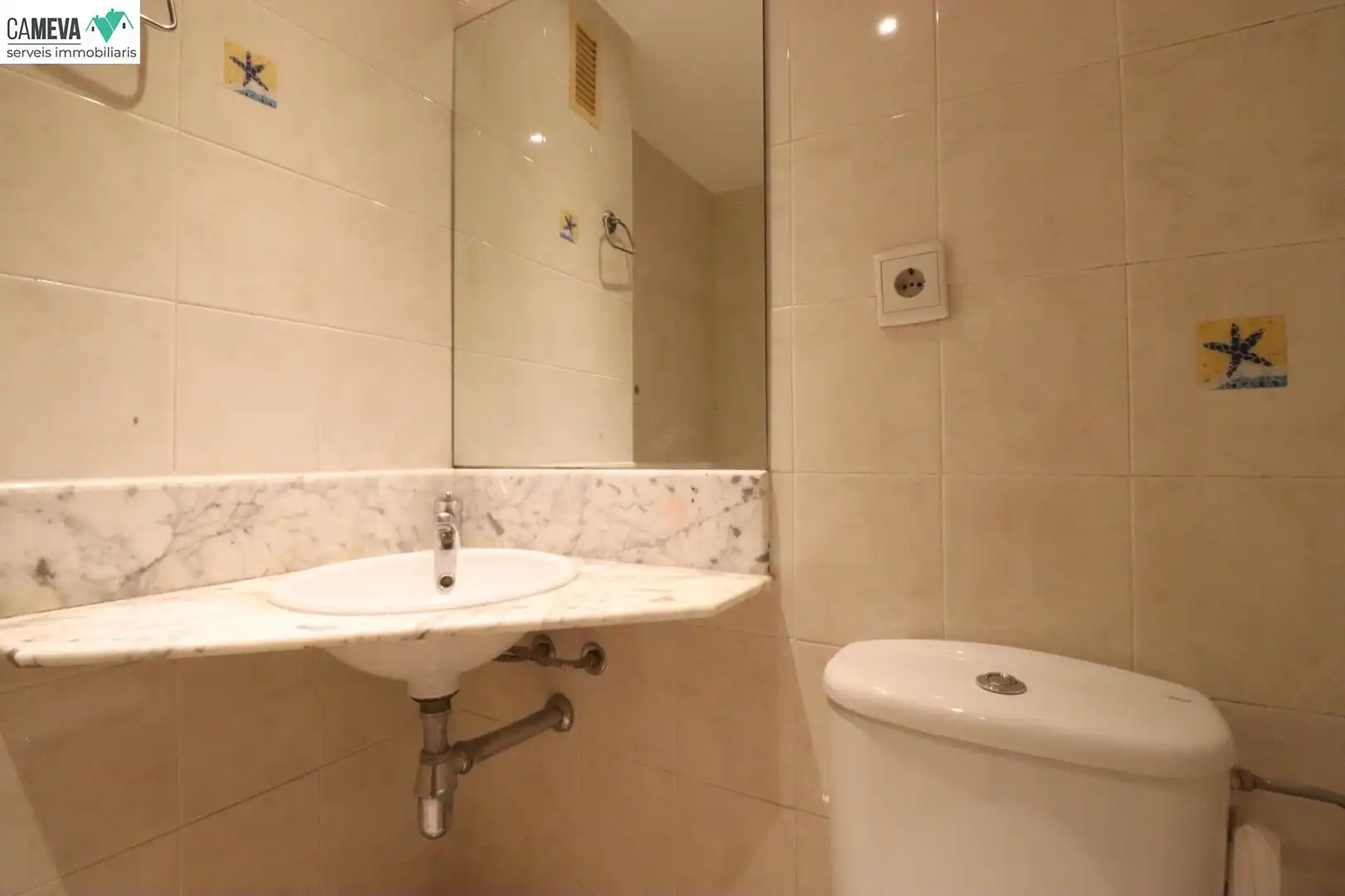 Bathroom of Flat for sale in Sabadell  with Air Conditioner, Heating and Storage room