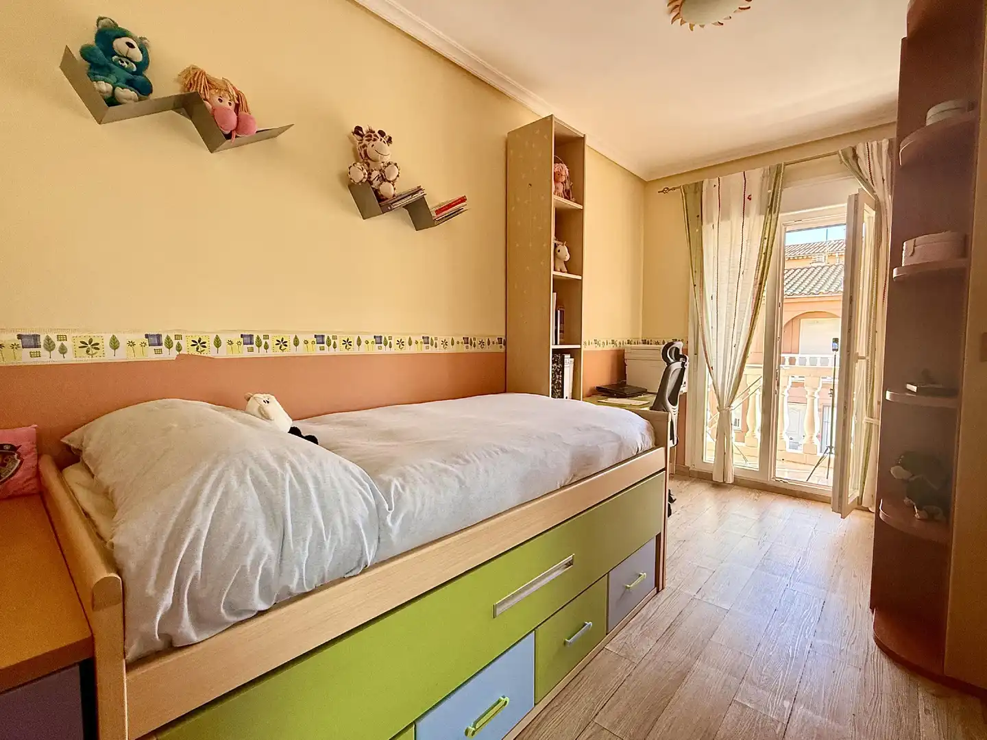 Habitación de Dúplex en venta en Plasencia con Aire acondicionado, Calefacción y Parquet
