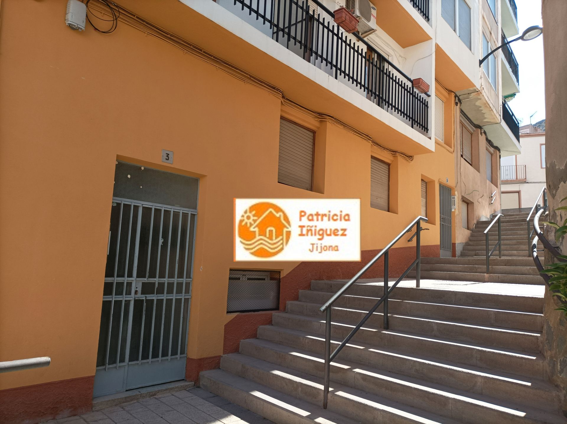 Flat to rent in Carrer Maria Dolors Miquel, 3