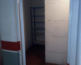 Box room to rent in Carballo