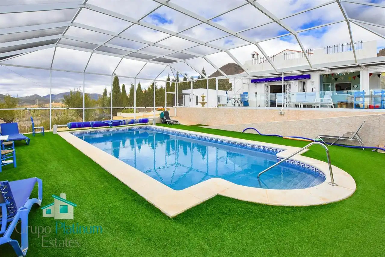 Piscina de Casa o xalet en venda en Oria amb Calefacció, Jardí privat i Piscina