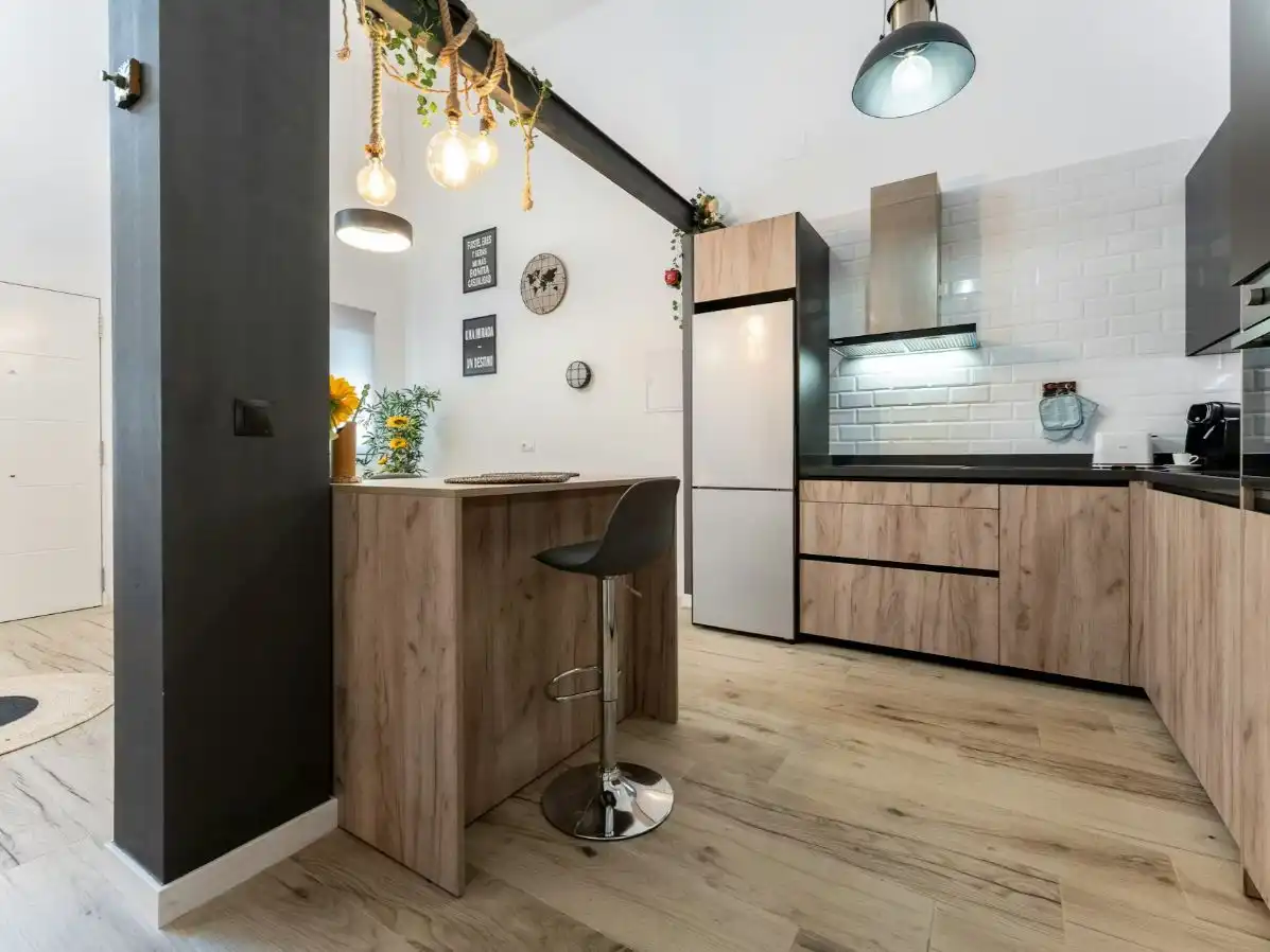 Cocina de Estudio de alquiler en Málaga con Aire acondicionado, Calefacción y Parquet