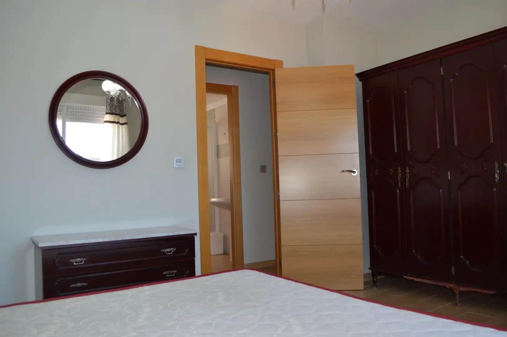 Bedroom of Flat for rent in Granada  with Air Conditioner, Furnished and Balcony