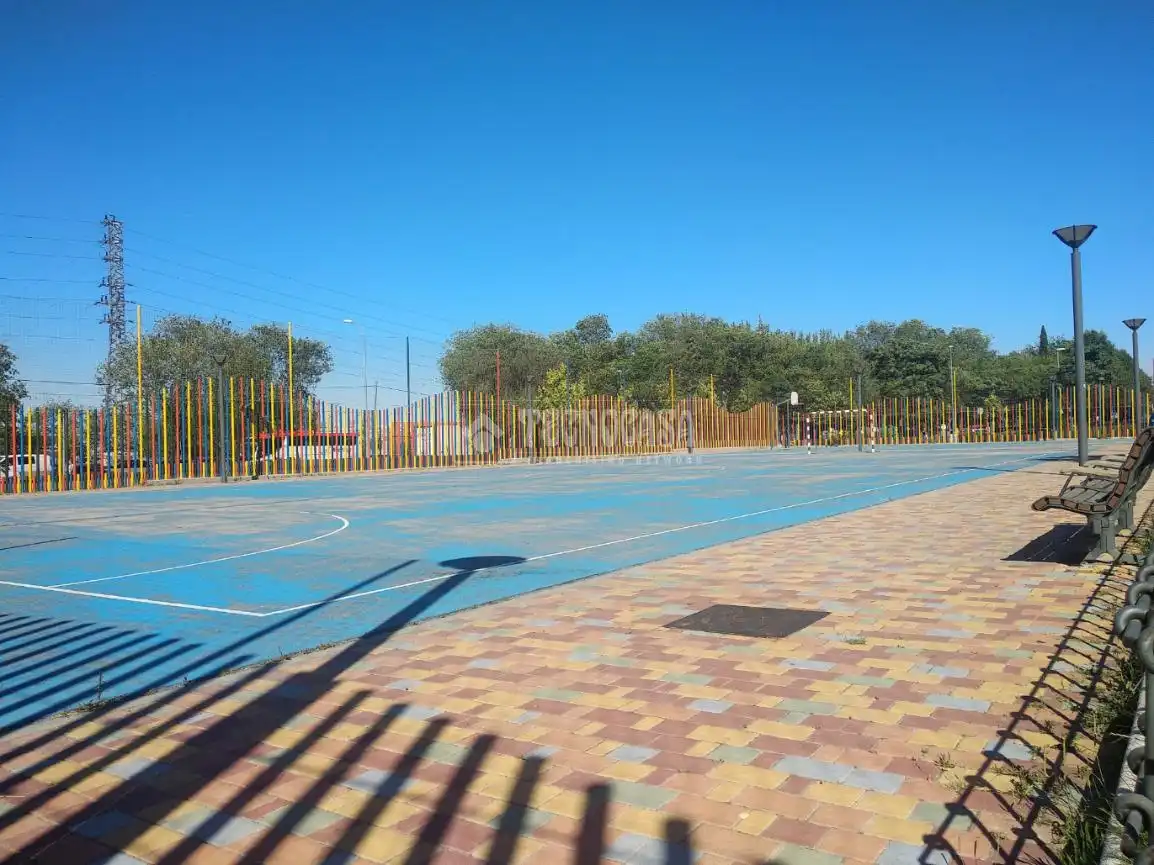 Vista exterior de Garatge en venda en Leganés