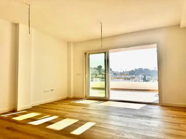 Bedroom of Attic for rent in Marbella  with Air Conditioner, Heating and Terrace