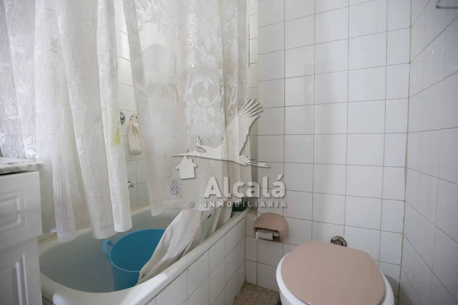Baño de Piso en venta en Alcalá de Henares con Calefacción y Terraza