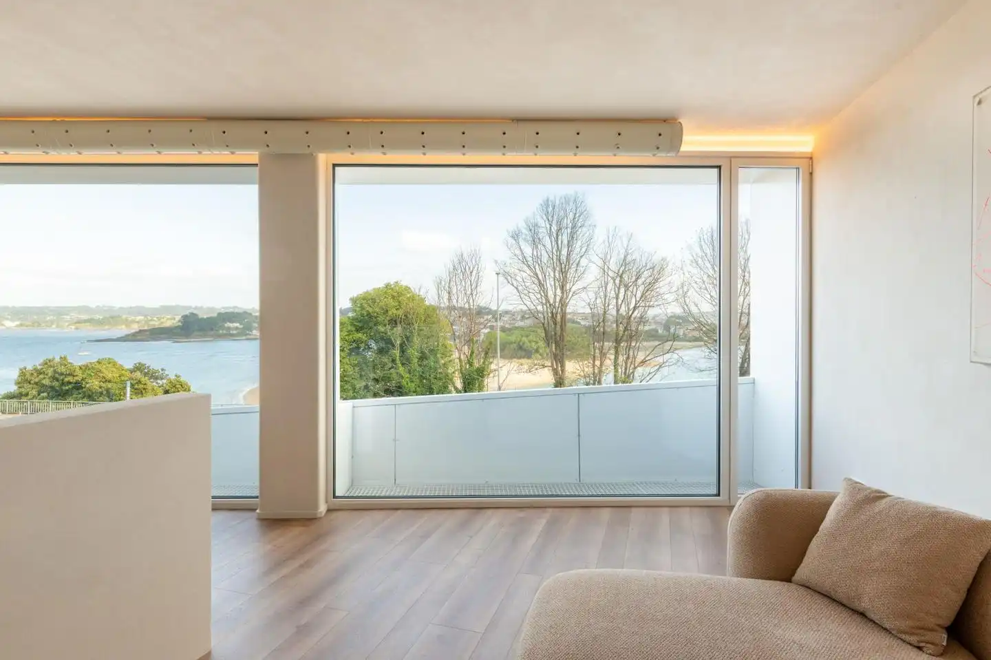 Living room of Houses for sale in A Coruña Capital   with Air Conditioner, Storage room and Balcony