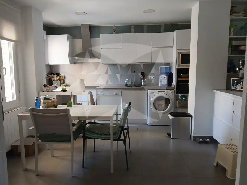 Cuina de Pis en venda en Cáceres amb Aire condicionat i Terrassa