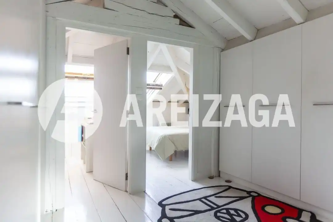 Habitación de Casa o chalet en venta en Donostia - San Sebastián  con Calefacción, Jardín privado y Terraza