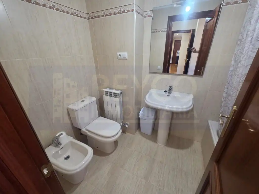 Apartamento con ascensor en venta en Calle Tres De Abril, imagen 8