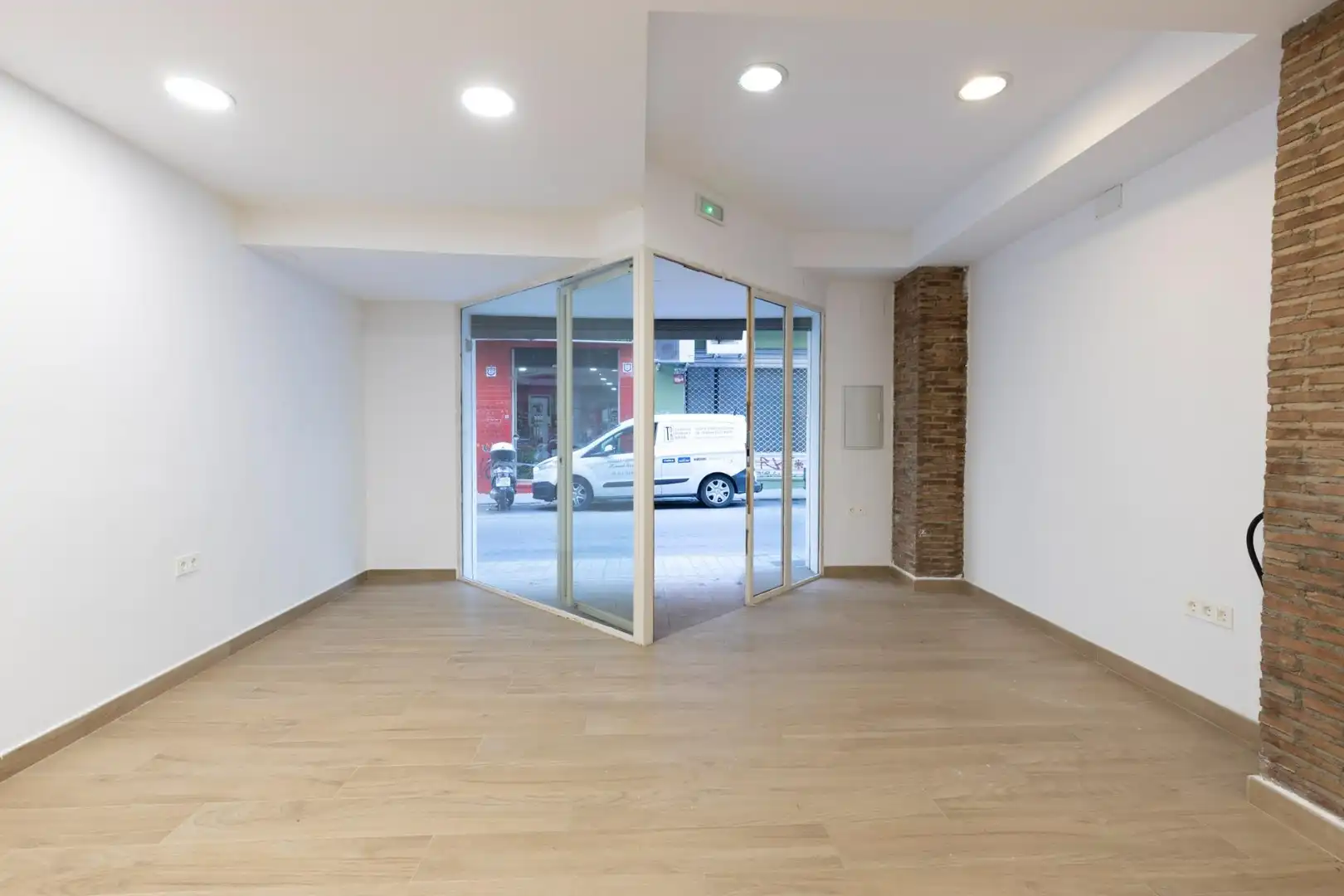 Local comercial en venda a Calle Almona de San Juan de Dios, imagen 5