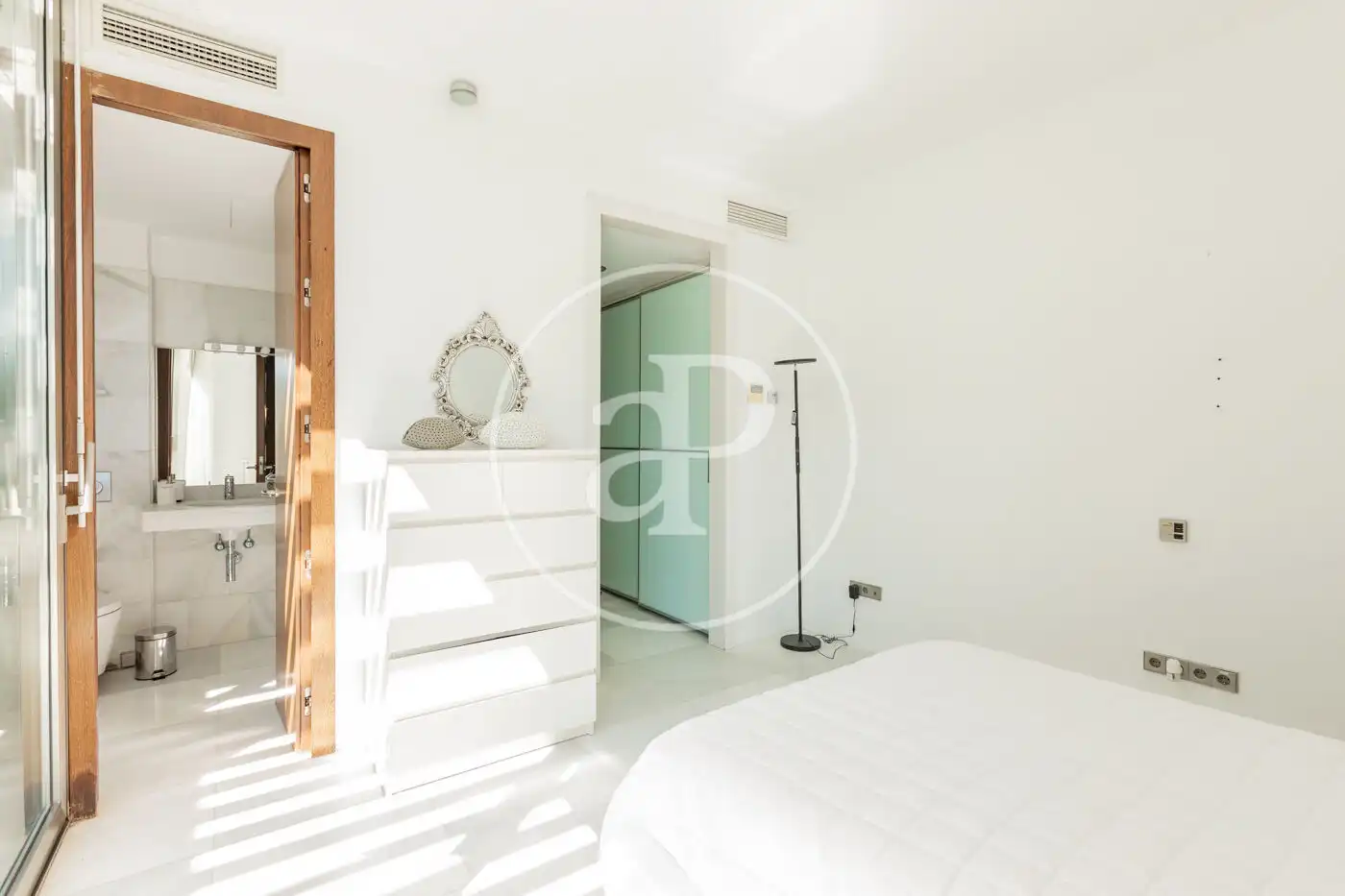 Bedroom of Houses for sale in Madrid  with Air Conditioner, Heating and Private garden