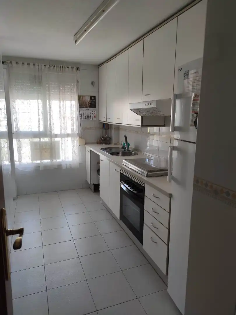 Cuina de Apartament de lloguer en Alicante / Alacant amb Aire condicionat, Calefacció i Terrassa