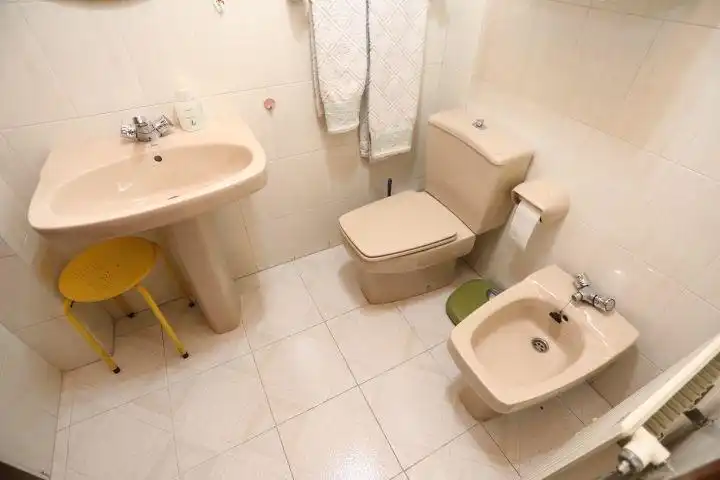 Bathroom of Flat for sale in Laviana  with Heating and Balcony