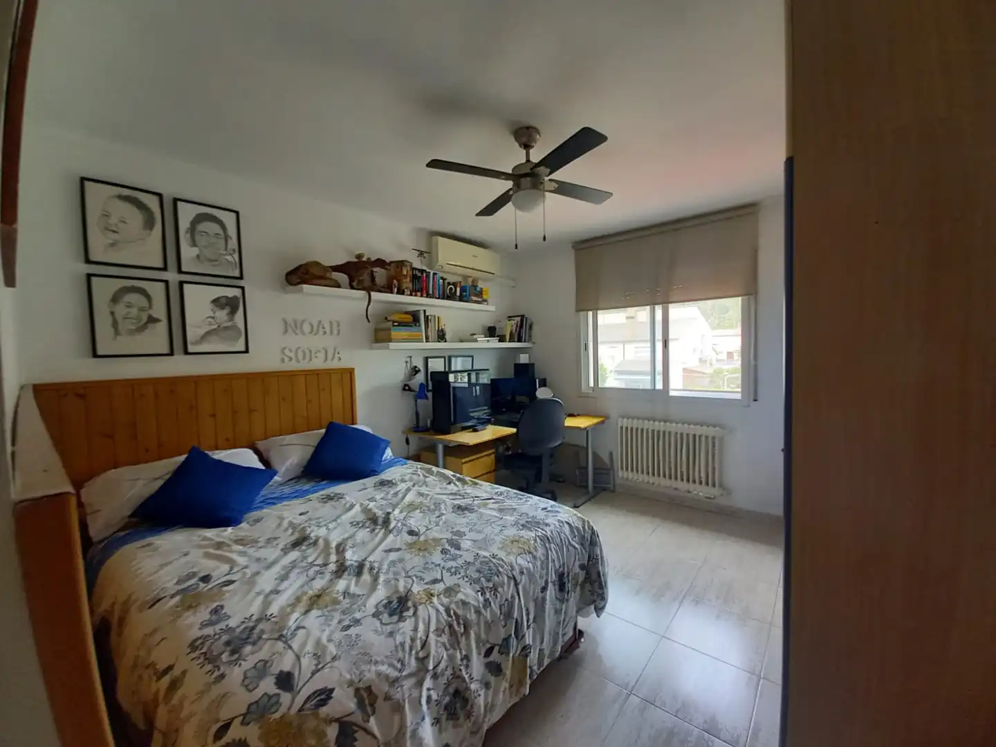 Habitación de Casa adosada en venta en Lliçà d'Amunt con Calefacción, Jardín privado y Amueblado