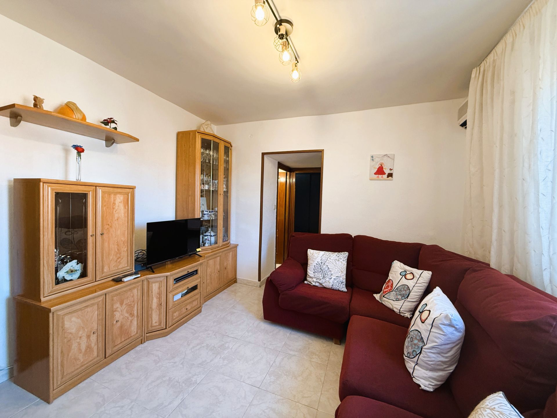 Living room of Flat for sale in  Madrid Capital  with Air Conditioner, Heating and Balcony