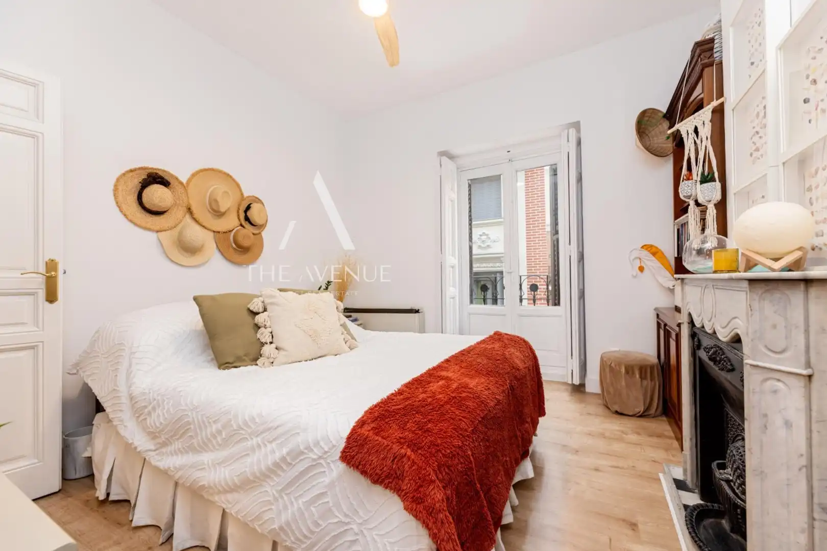 Piso en venta en Calle SAN BERNARDINO, Universidad - Malasaña