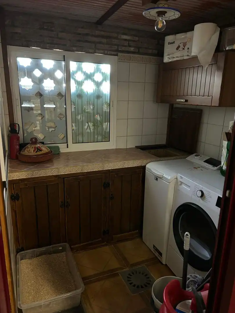 Cuina de Casa adosada en venda en La Línea de la Concepción amb Jardí privat, Terrassa i Piscina comunitària