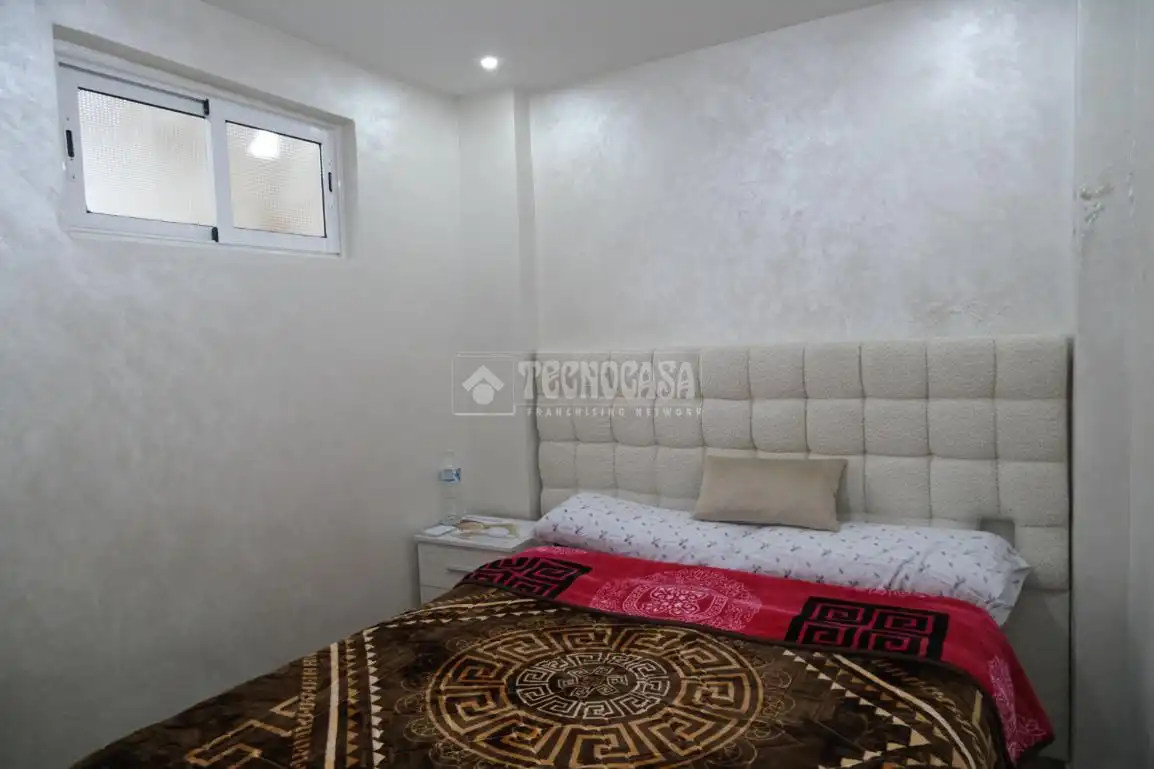 Habitación de Casa adosada en venta en Sevilla con Alarma
