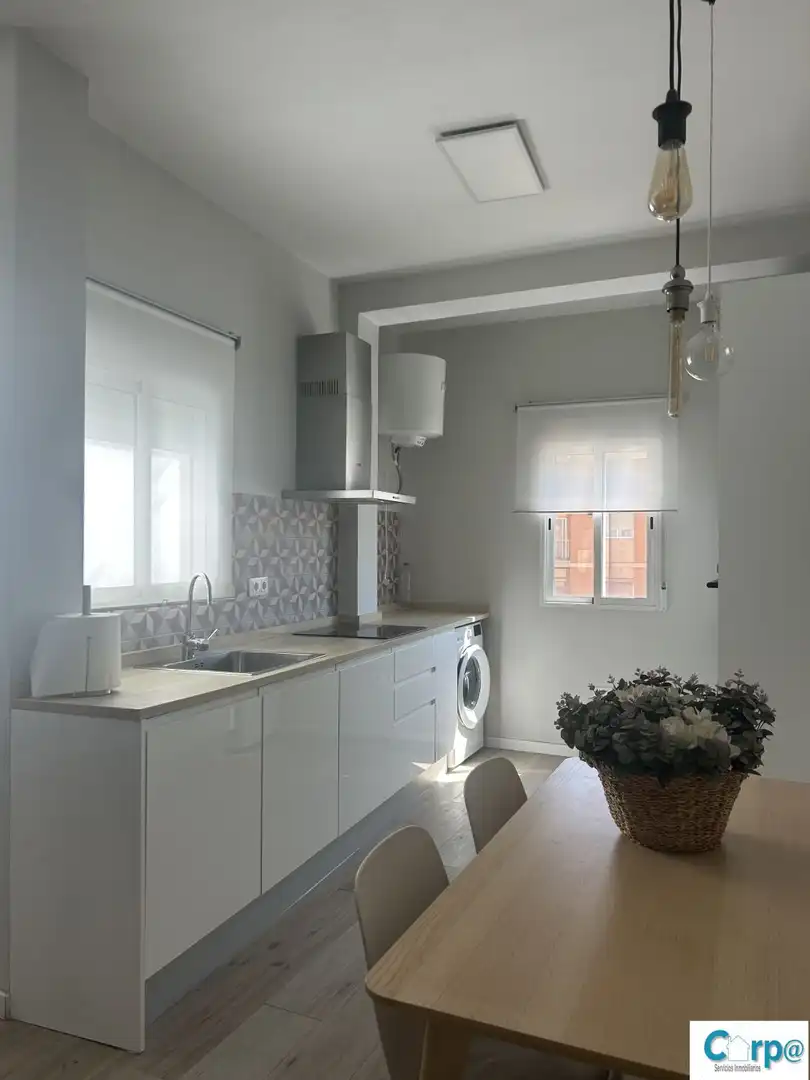 Flat for rent in Arquitecto Alfaro, El Cabanyal - El Canyamelar