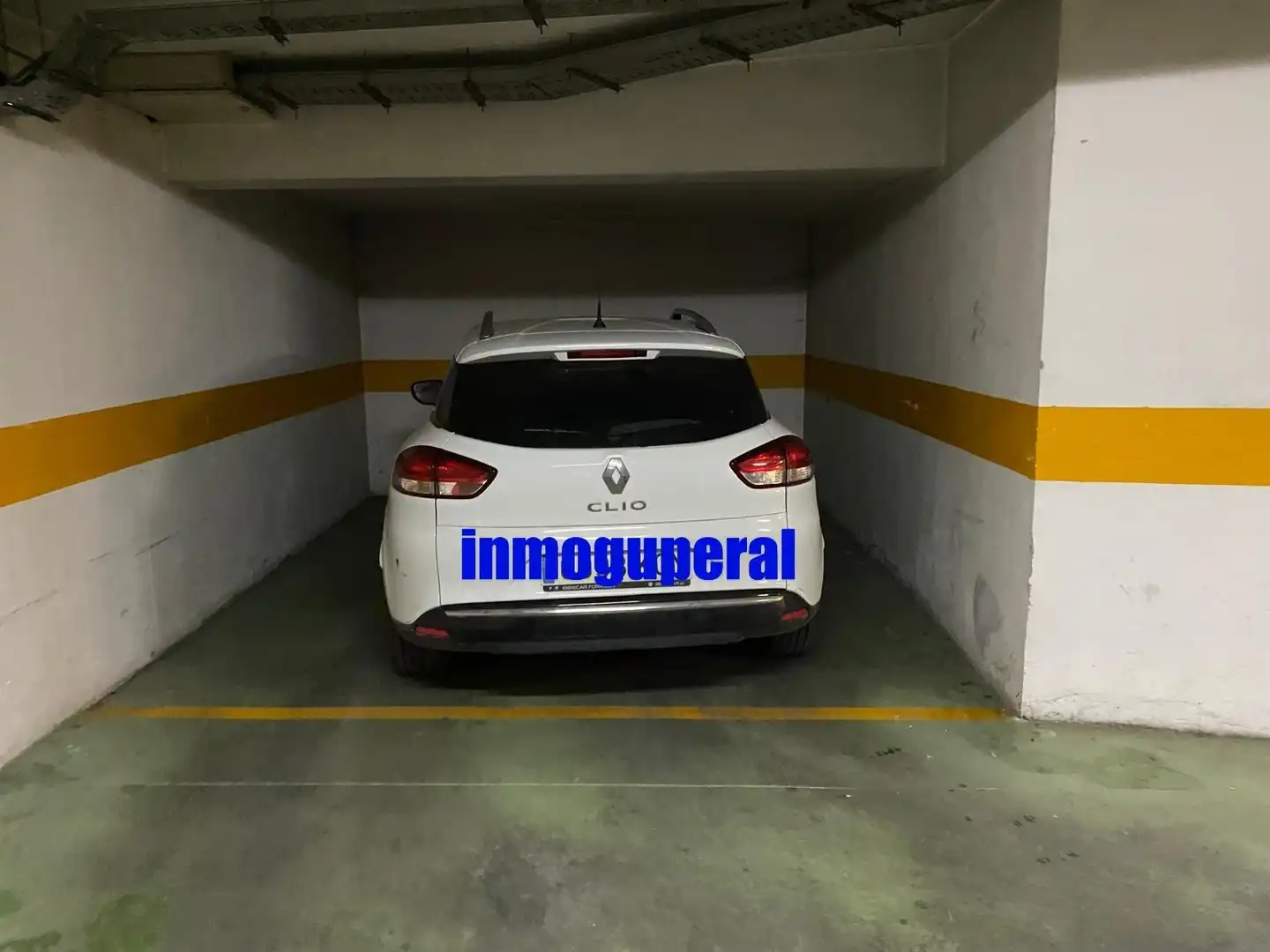 Aparcament en venda a Núcleo urbano, imagen 2